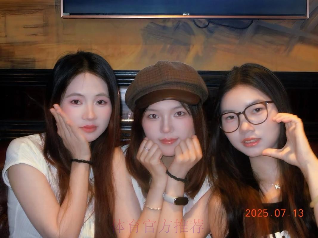 JDG分享拍摄日Vlog：又名小吉调皮日记，是开心拍摄的一天